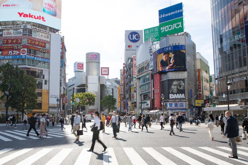ODLUČILI DA SE OBRAČUNAJU SA NEPOSLUŠNIMA TOKOM PANDEMIJE: U Japanu oštećuju automobile i tablice, ostavljaju OVE poruke