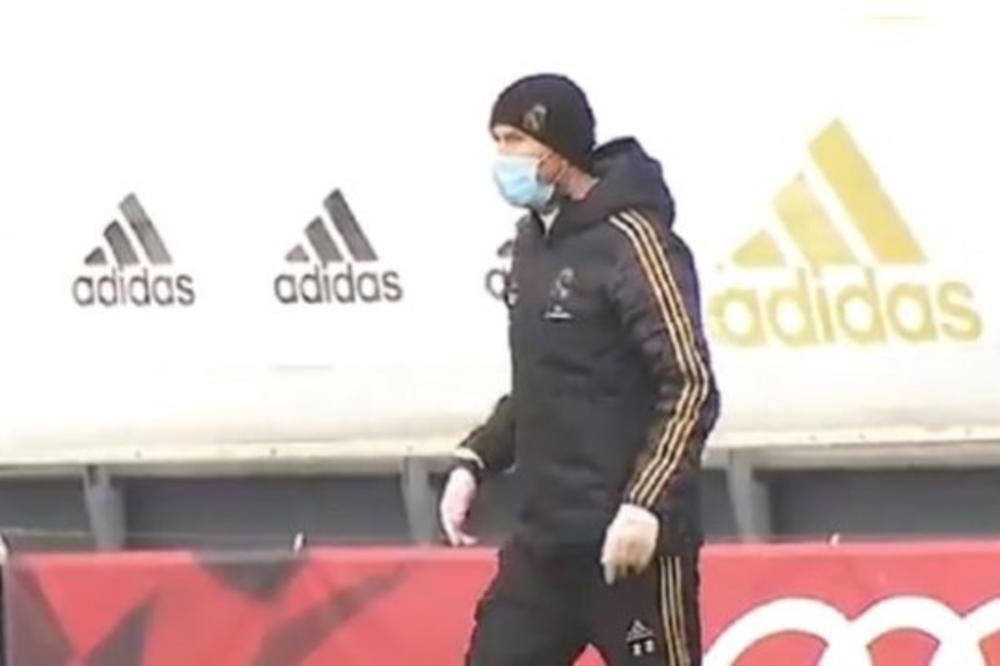 ZIDAN POTPUNO MASKIRAN: Nije bilo Luke Jovića, ali je jedan uljez upao na trening Reala (VIDEO)