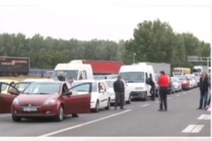 MINISTARSTVO SE OGLASILO POVODOM BLOKADE PRELAZA HORGOŠ: Spor izazvao zakupac parkinga u Srbiji