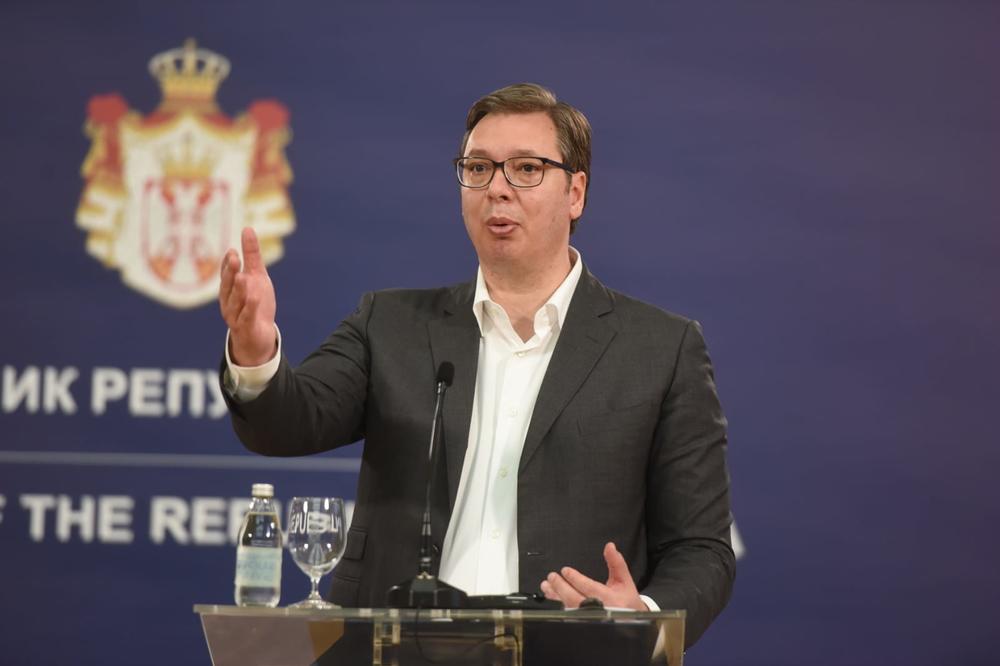 PREDSEDNIK NA KONFERENCIJSKOM SASTANKU: Vučić danas razgovara sa Srbima iz Crne Gore