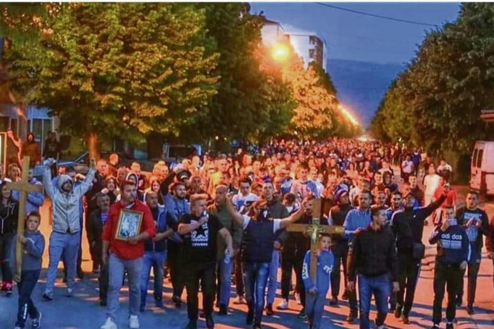 ŠEŠELJ: Srbi da podrže opoziciju u Crnoj Gori, vreme je da se posle 30 godina promeni vlast!
