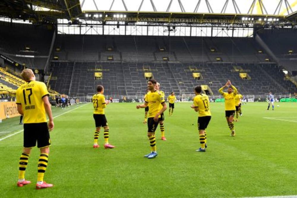 TEŠKO MU PAO PORAZ OD BAJERNA! Trener Borusije Dortmund: Ne razmišljam o odlasku!