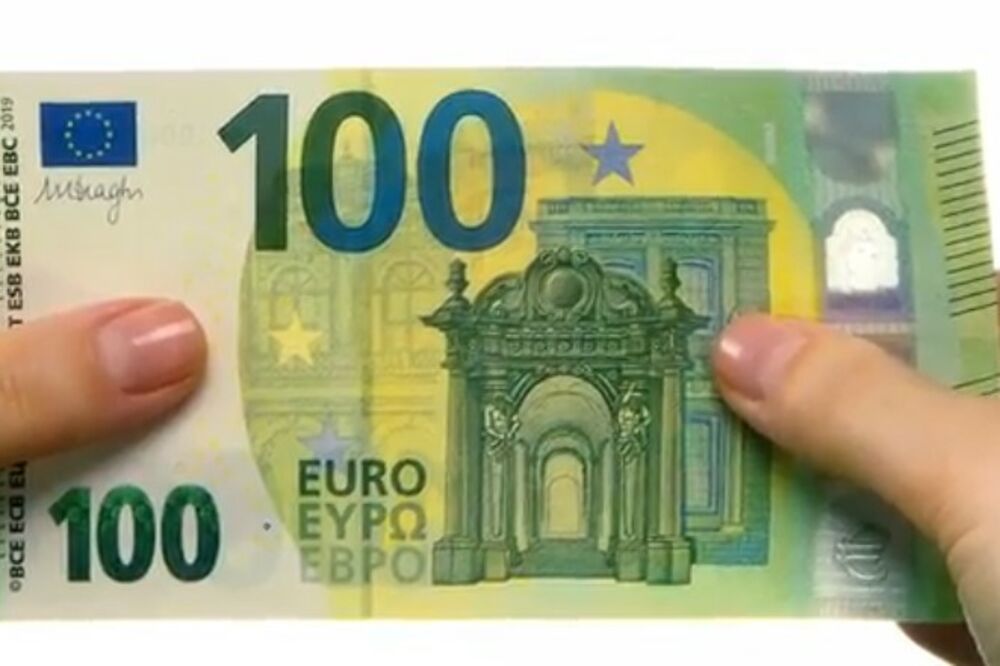STANJE REDOVNO U MENJAČNICAMA ŠIROM SRBIJE: Koliko od jutros košta evro a koliko dolar po srednjem kursu