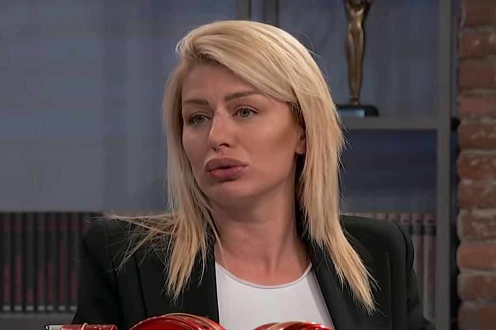 MOG SINA I MENE PRATE LJUDI! SANDRA OBRADOVIĆ U STRAHU: Drama u njenom životu ne prestaje, razlupan automobil bio je PRETNJA?