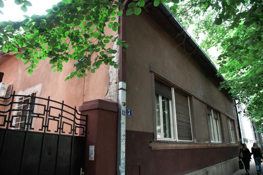 Kuća u kojoj je živeo Saša Popović sa roditeljima u Novom Sadu