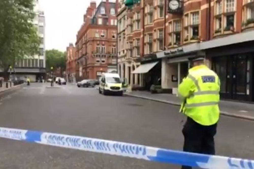 ZALETEO SE KOLIMA U PEŠAKE U CENTRU LONDONA: Policija ispituje sumnjivi incident, zaustavljen saobraćaj! (VIDEO)