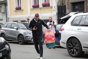 DA SE ZNA KO JE ŠEF! Veljko Ražnatović objavio NOVI SNIMAK malog Željka sa ogromnim slamenim šeširom i ODUŠEVIO SVE! (VIDEO)