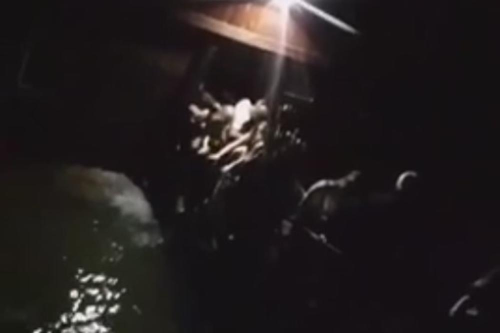 TITANIK U OBRENOVCU: Splav usred noći pukao na pola, gosti pohrlili na izlaz NASTALA OPŠTA BEŽANIJA (VIDEO)