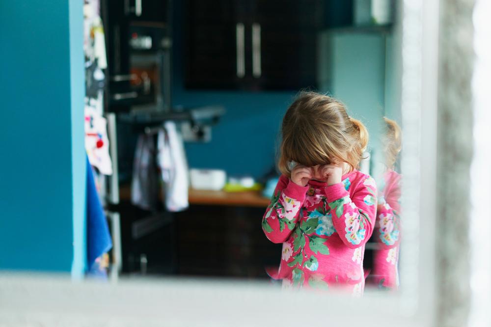 ZMAJ DEVOJČICA: Četvorogodišnjakinja danima brinula o mlađim sestrama, mislile da mrtvi otac spava