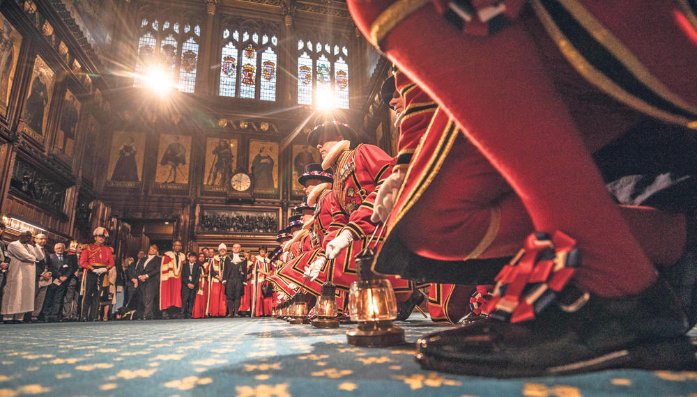 Svečanost... Zasedanje parlamenta u Londonu