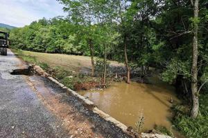 KATASTROFALNE POPLAVE PONOVO PRETE: Reke se izlivaju, vanredno u četiri opštine, žandarmerija u Osečini!