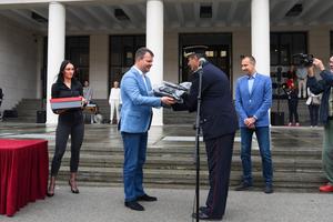Pokrajinska vlada obezbedila nove zaštitne uniforme dobrovoljnim vatrogasnim društvima u Vojvodini