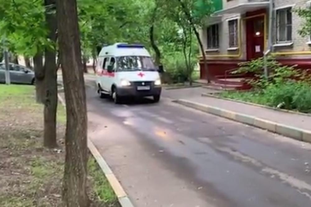 KRVOPROLIĆE U MOSKVI: Muškarac ubio troje ljudi, među njima dvoje dece, pa presudio sebi (VIDEO)