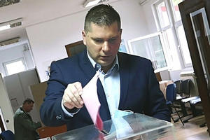 Predsednik Skupštine grada glasao na Savskom vencu
