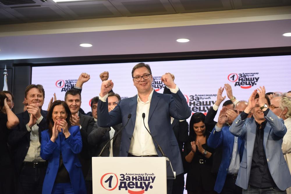 VUČIĆ SE ZAHVALIO GRAĐANIMA NA INSTAGRAMU: Evo šta je predsednik posle pobede poručio Srbiji!