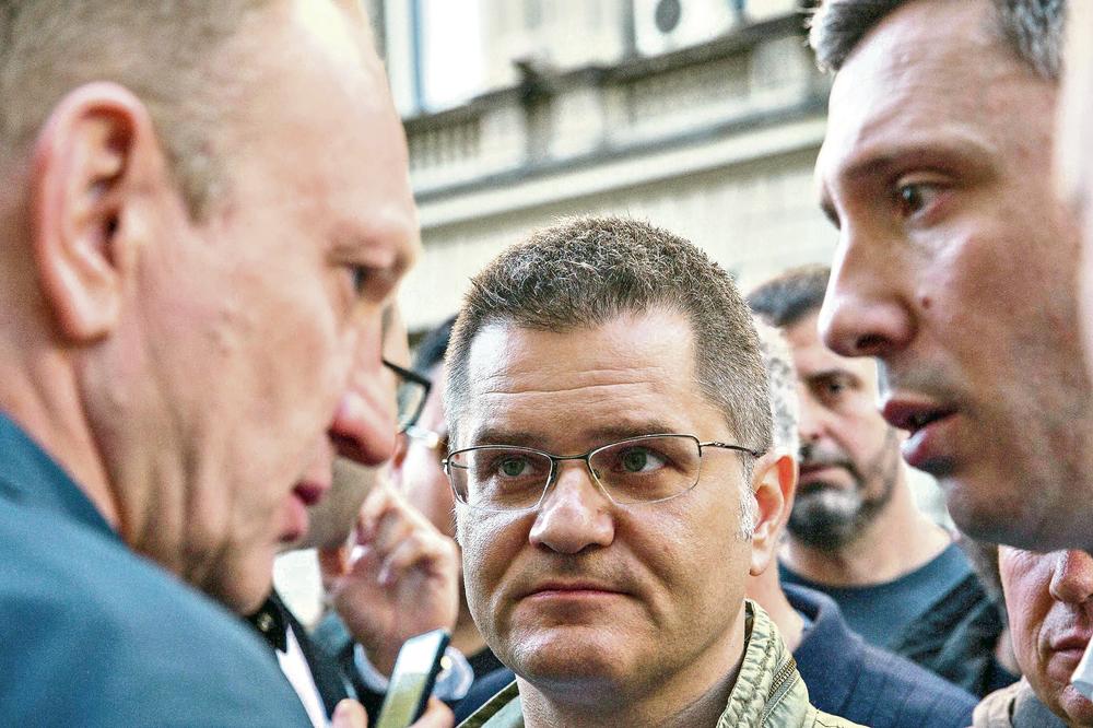 ŠTA JE NAPRAVIO SAVEZ ZA SRBIJU: Đilas, Vuk i Boško bojkotom uništili opoziciju, a sad ne preuzimaju odgovornost!
