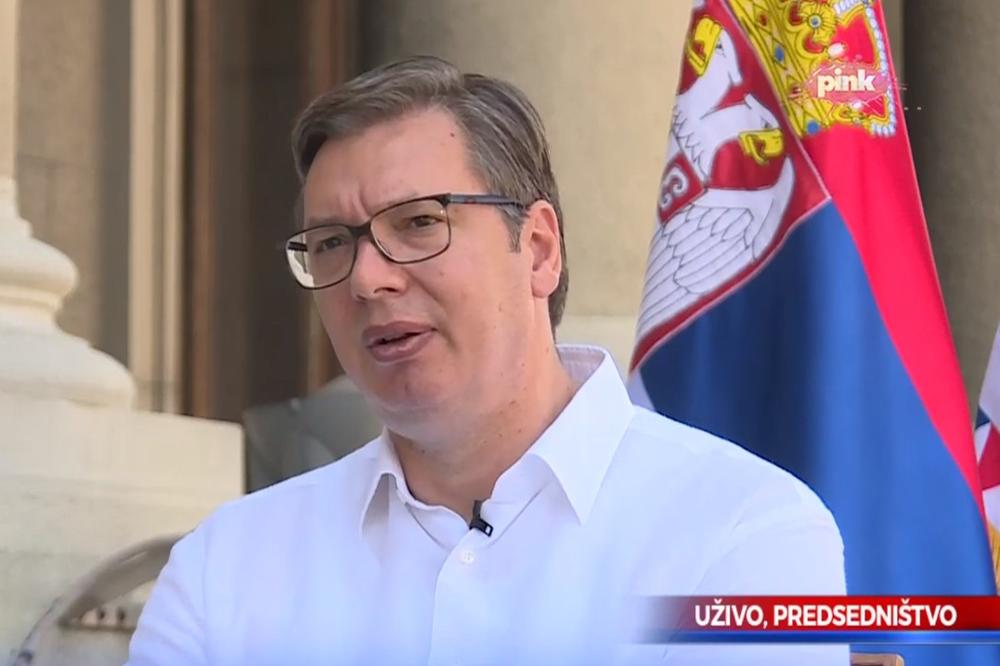 PREDSEDNIK NA HEJT UZVRATIO DOBRIM ŽELJAMA: Vučiću napali porodicu, a onda im je on odgovorio