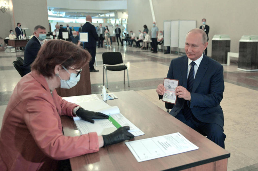 RUSI GLASALI ZA DOŽIVOTNOG PUTINA: 71 odsto građana glasalo za promenu Ustava zemlje