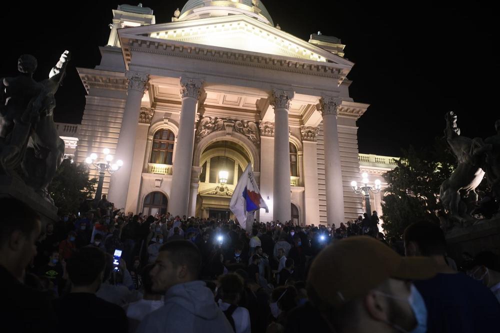 SPS OSUDILA INCIDENTE ISPRED SKUPŠTINE: Nema nikakve dileme da je ovo odgovor opozicije na Vučićev poziv na jedinstvo