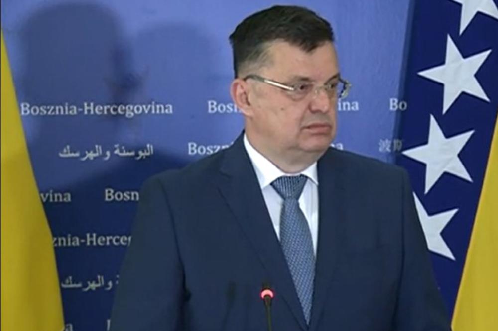 SEDNICA SAVETA MINISTARA BiH PREKINUTA I PRE POČETKA: Hrvatski ministri (HDZ) protiv zahteva ministarke iz SDA!