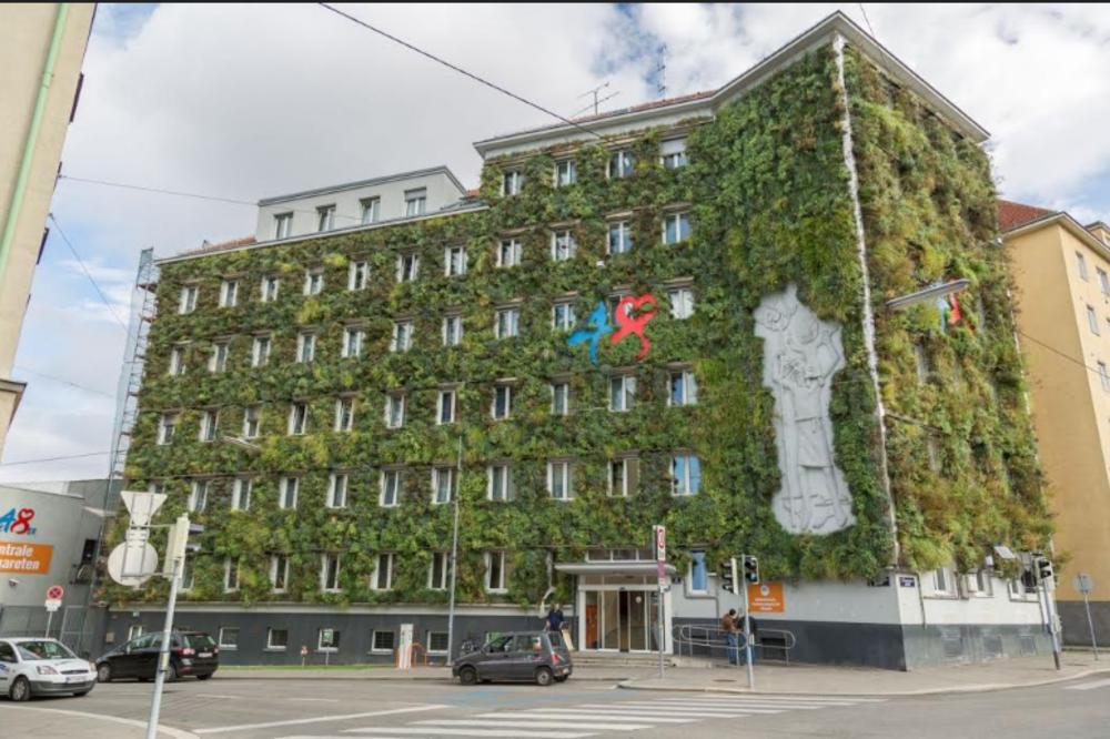 FASADE KAO PRIRODNI KLIMA UREĐAJI: Beč izdvojio milion evra za ozelenjavanje zgrada do 2023. godine! (FOTO)