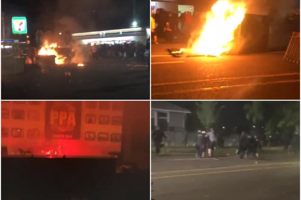 NEREDI U PORTLANDU: Zapaljena zgrada policije, demonstrante zasuli suzavcem i gumenim mecima (VIDEO)