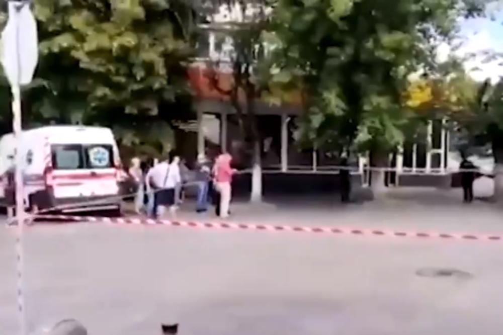 EKSPLOZIJA NA MESTU TALAČKE KRIZE U UKRAJINI: Terorista iz autobusa baca granate, još se nije predao (VIDEO)