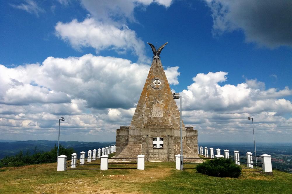 SREĐENA SPOMEN-KOSTURNICA: Sanirali ono što je bilo najpotrebnije i popravljena najveća oštećenja!