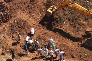 VELIKA NESREĆA U SARAJEVU: Dva radnika poginula kad se na njih obrušilo 30 kubika zemlje na gradilištu (VIDEO)