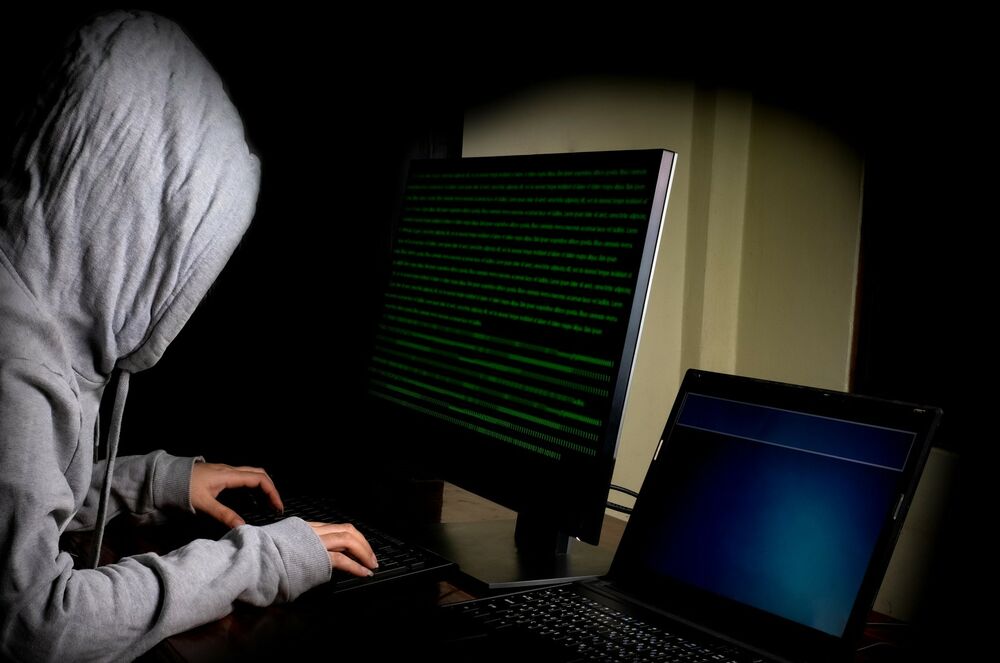 haker, kompjuter, špijun