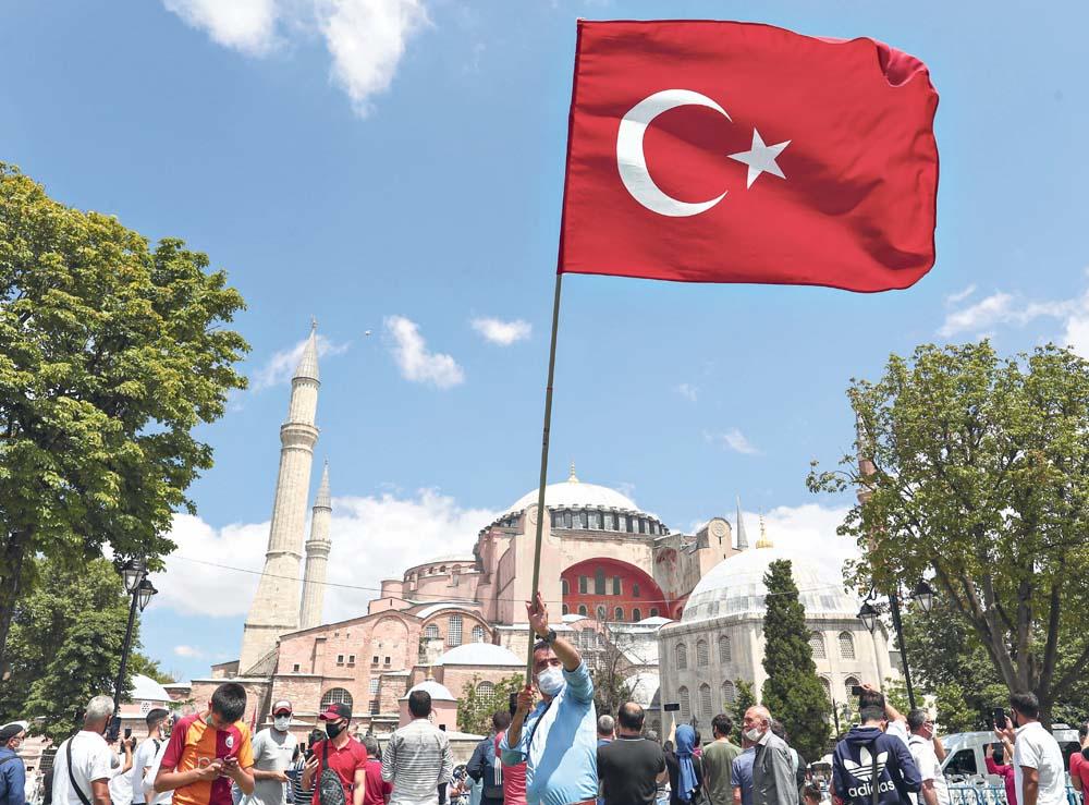 Pobeda nacionalizma  U Turskoj slave zbog toga što je Aja Sofija ponovo džamija