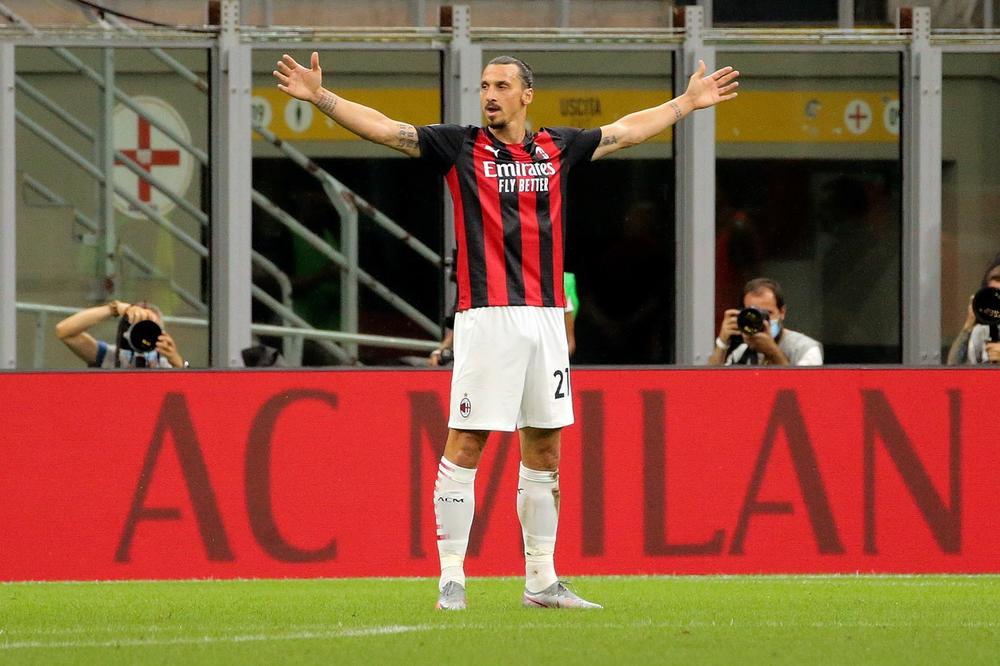 TAČKA: Ibrahimović zvanično produžio ugovor sa Milanom! Evo do kada će Zlatan igrati