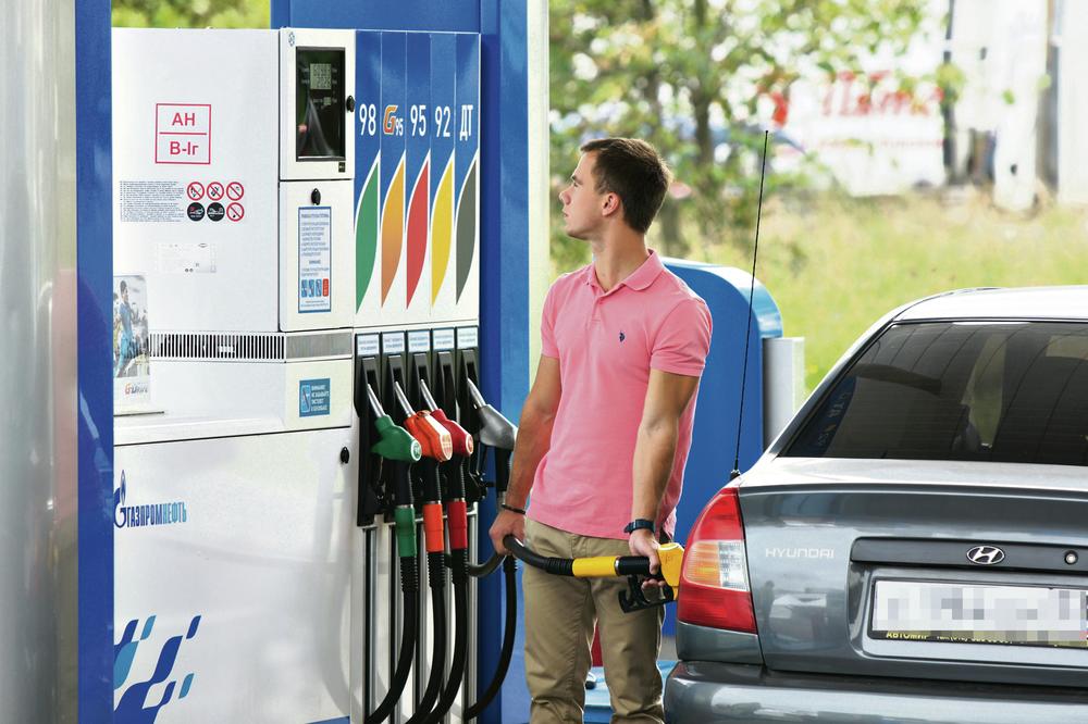 POSKUPELO GORIVO: Ovo su nove cene! Evo koliko ćemo narednih 7 dana plaćati benzin i dizel