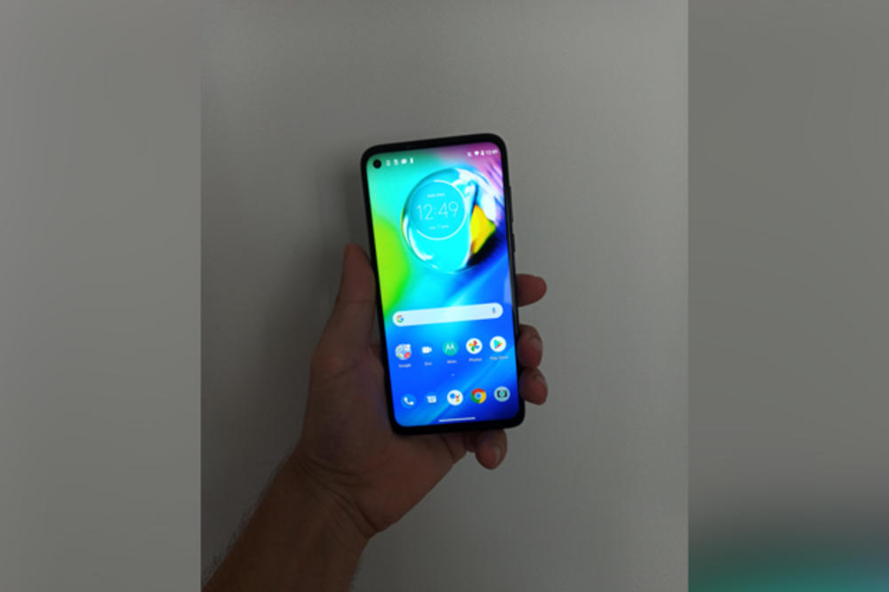 MOTOROLA G8 POWER NA KURIROVOM TESTU: Baterija od 3 dana i još poneko iznenađenje