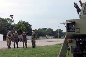 MINISTAR VULIN: Razvoj sistema PASARS i modernizacija radara Žirafa važni su za Vojsku Srbije