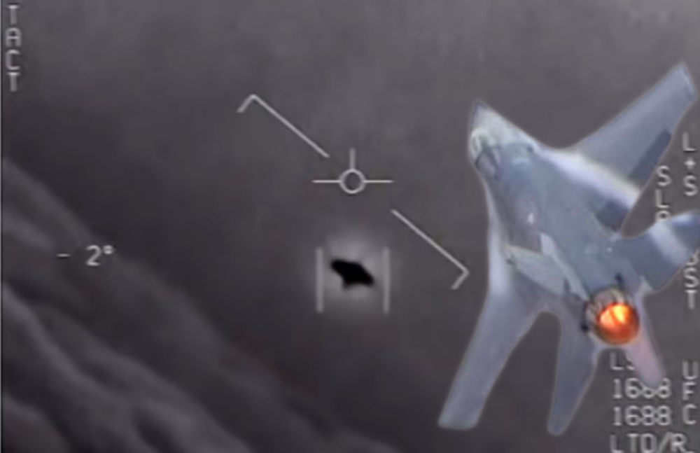 Neidentifikovani leteći objekat... Snimak iz vojnog aviona