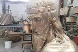 IZ RUSIJE U BEOGRAD STIGLI PRVI DELOVI SPOMENIKA: Evo kada će na Savskom trgu osvanuti skulptura Stefana Nemanje