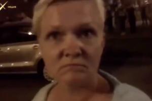 OVA ŽENA JE OBELEŽILA PROTESTE U MINSKU: Novinar je pitao da li se plaši nereda, a njen odgovor je sve nasmejao (VIDEO)