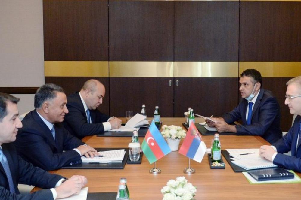 STEFANOVIĆ U BAKUU: Ministar razgovarao sa zvaničnicima Azerbejdžana