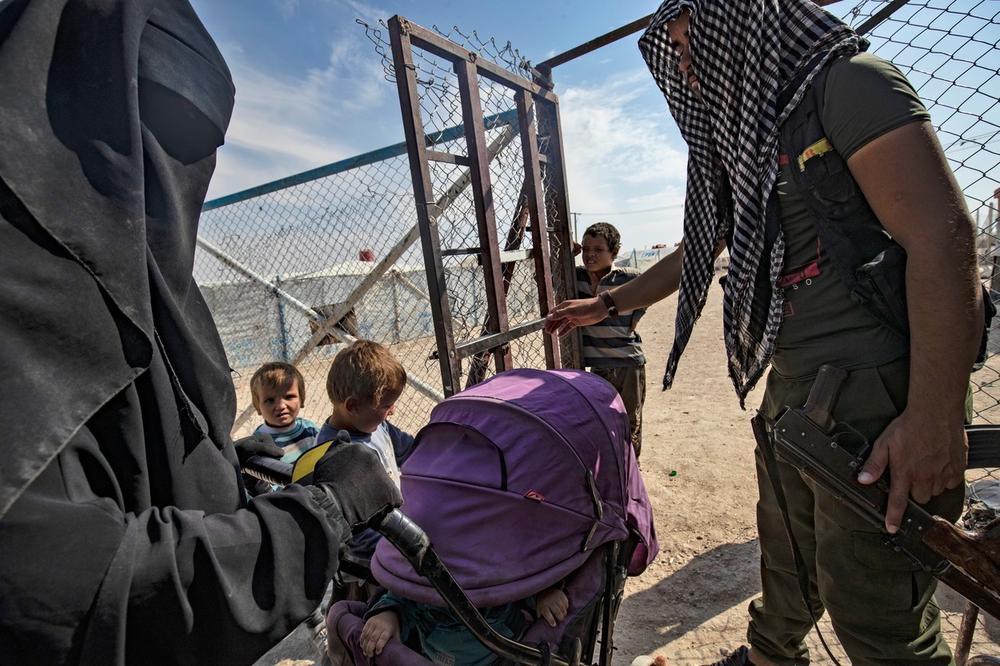 UN OD 57 DRŽAVA SVETA TRAŽE DA SE PRODICE BORACA ISLAMSKE DRŽAVE VRATE KUĆI: 64.000 ljudi zarobljeno u kampovima u Siriji