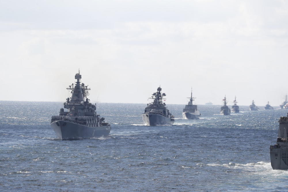 BRITANSKI RATNI BRODOVI PRATILI RUSKE: 9 brodova ruske mornarice u pratnji NATO i fregate Vestminster na Severnom moru!