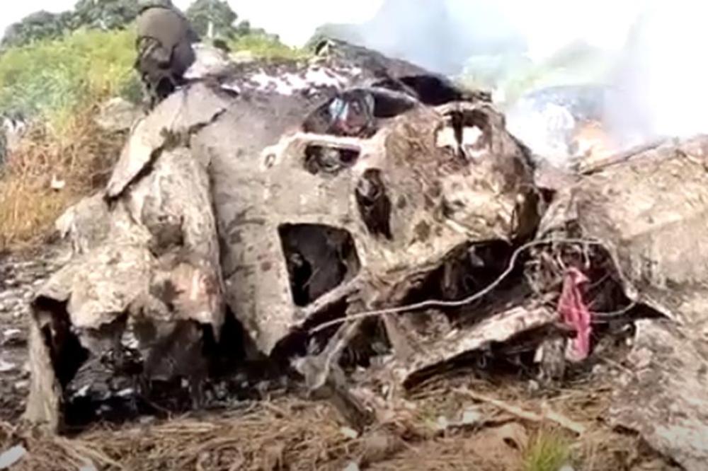 STRAVIČNA NESREĆA U JUŽNOM SUDANU: Avion pao na naseljeni deo prestonice, poginulo najmanje 17 ljudi (VIDEO)