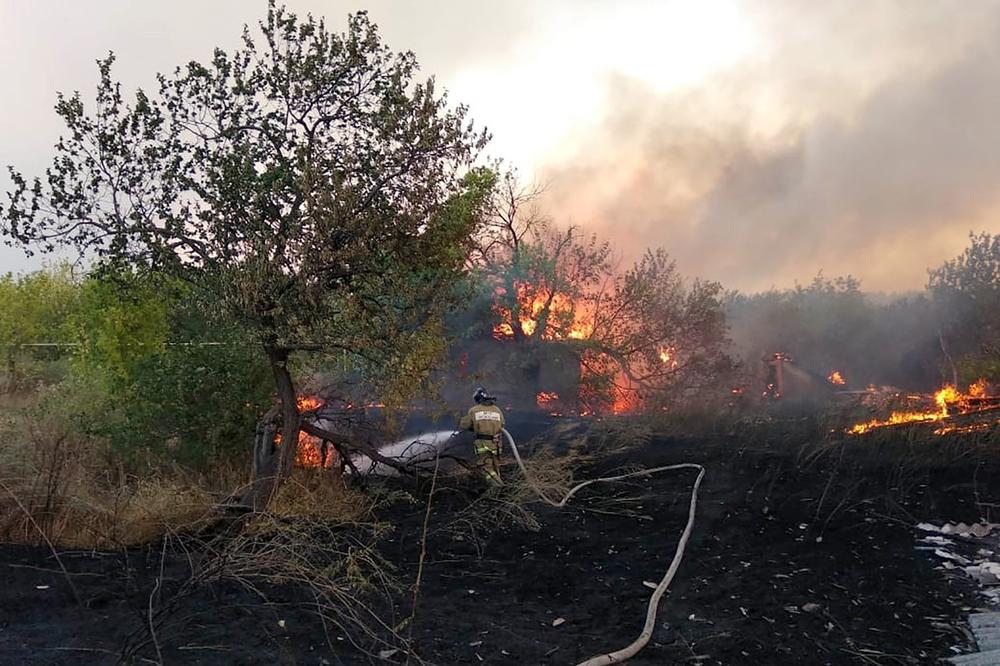 POŽARI NA JUGU RUSIJE: Vatrena stihija besni, zahvatila više od 700 hektara šume, u gašenju učestvuju 462 vatrogasca