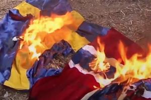 OSVETA MUSLIMANA ZA PALJENJE KURANA: Imam iz Sirije zapalio zastave Norveške i Švedske i poslao poruku! (VIDEO)
