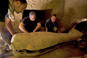 VELIKO OTKRIĆE U EGIPTU: Prvo pronašli 13 očuvanih sarkofaga, a sada još 14! Nisu otvarani 2.500 godina (VIDEO)
