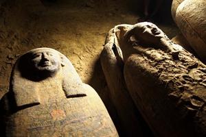 VELIKO OTKRIĆE U EGIPTU: Pronađeno 13 netaknutih kovčega starih 2.500 godina! Za arheologe je ovo i dalje misterija