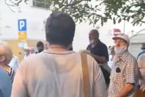 NOVINARSKA EKIPA NAPADNUTA NA PROTESTU OPOZICIJE U SKOPLJU: Dopisnica Al džazire objavila snimak napadača (VIDEO)