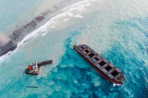 JAPANSKA KOMPANIJA DEBELO PLAĆA ZA ŠTETU NA MAURICIJUSU: Zbog izlivanja nafte sa nasukanog broda 9 MILIONA dolara