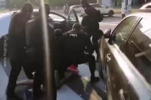 MUNJEVITA REAKCIJA POLICIJE: Pogledajte spektakularno hapšenje osumnjičenog za ubistvo u Kaluđerici (VIDEO)