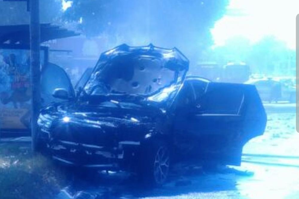 PRVE FOTOGRAFIJE SA MESTA SMRTI: Pogledajte kako je izgledao BMW Strahinje Stojanovića POSLE STRAVIČNE EKSPLOZIJE (FOTO)